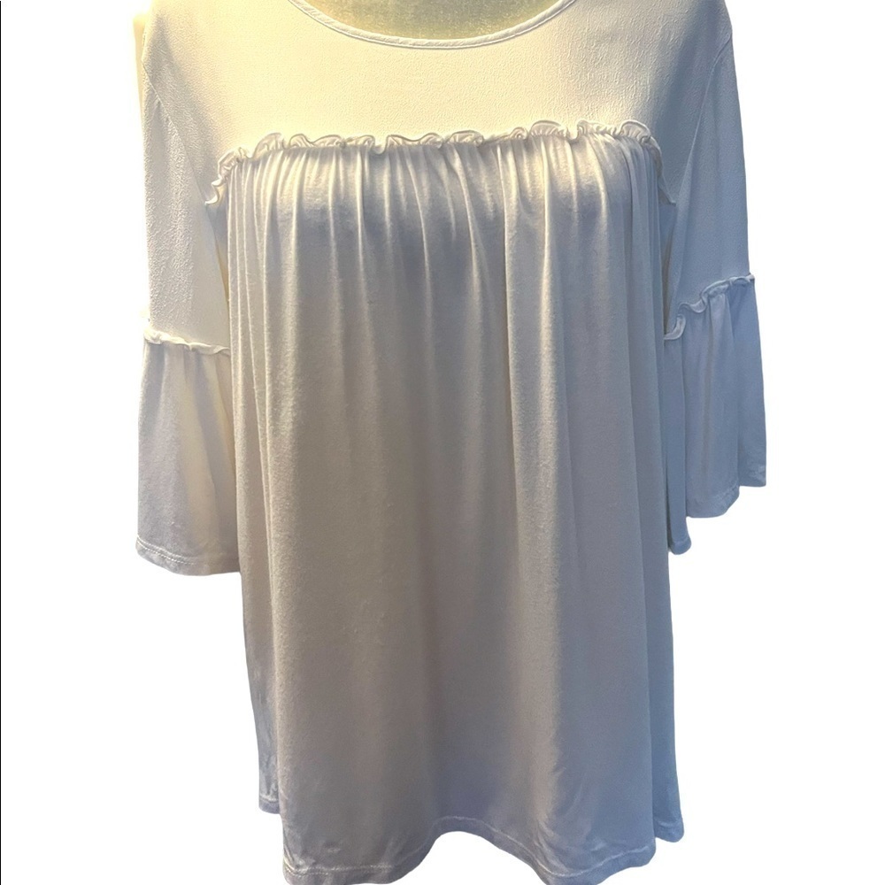 Kokoon white flowy blouse with bell sleeves! Size Large!